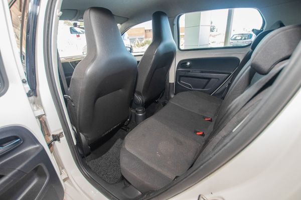 2017-Volkswagen-Up-Move-Up-10-5-dr image:10