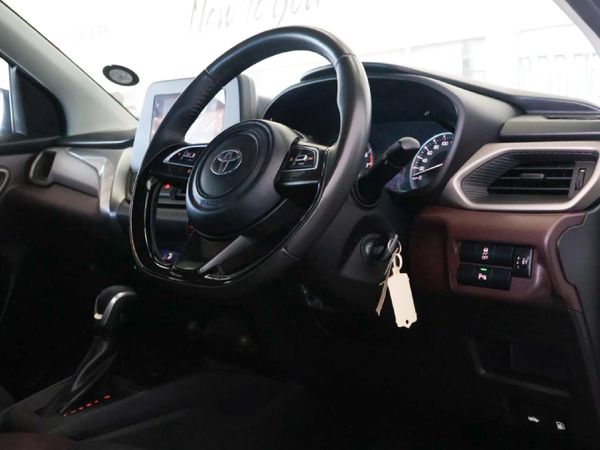 2025-Toyota-Starlet-Cross-15XS-Auto image:8