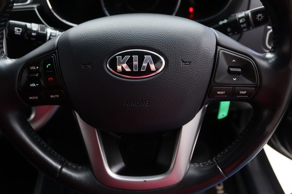 2016-Kia-Rio-14-Tec-5-dr image:5