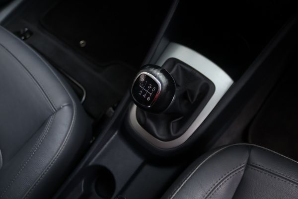 2016-Kia-Rio-14-Tec-5-dr image:7
