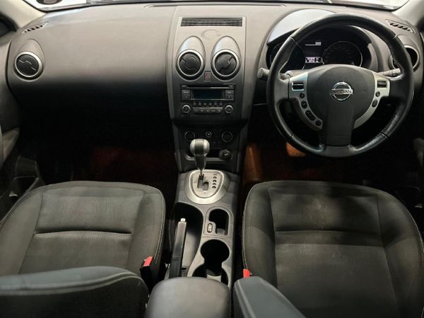 2012-Nissan-Qashqai-20-Acenta-Auto image:9