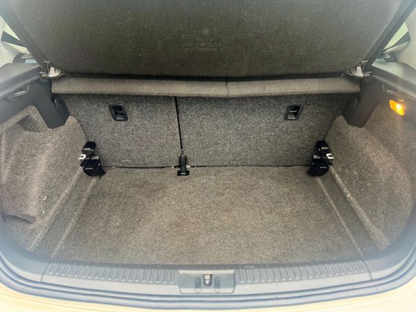 2013-Volkswagen-Polo-12-TDI-Bluemotion-5-dr image:15