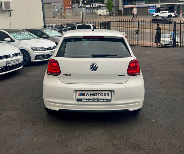 2013-Volkswagen-Polo-12-TDI-Bluemotion-5-dr image:3