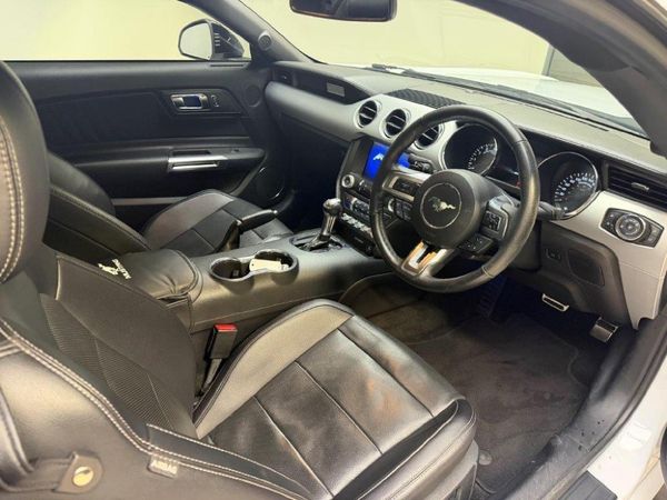 2017-Ford-Mustang-50-GT-Auto image:11