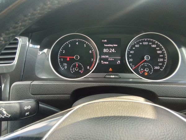 2019-Volkswagen-Golf-VII-10-TSI-Trendline image:10