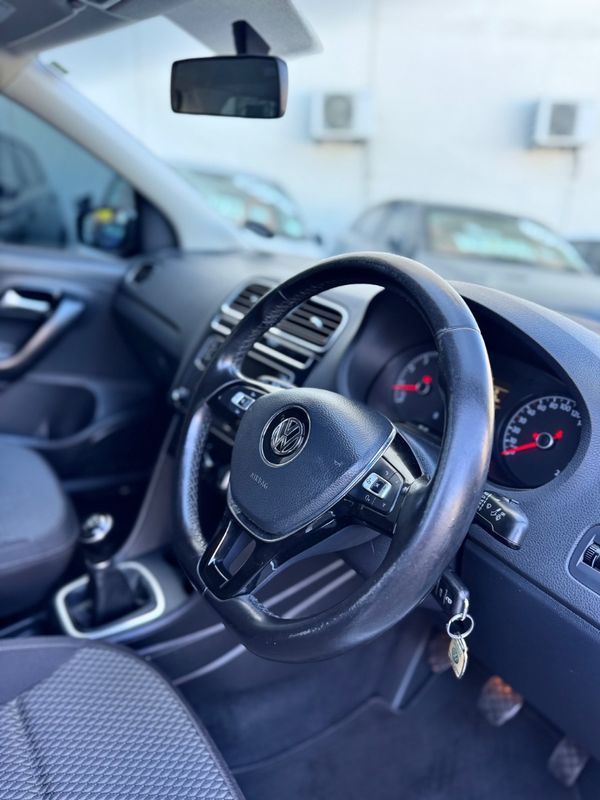 2019-Volkswagen-Polo-GP-14-Comfortline image:9
