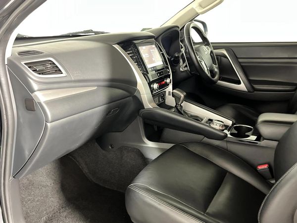 2021-Mitsubishi-Pajero-Sport-24D-4x4-Exceed-Auto image:8