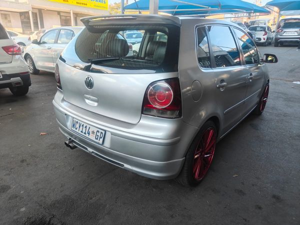 2007-Volkswagen-Polo-14-Trendline image:3