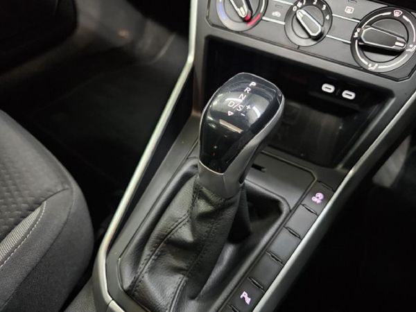 2024-Volkswagen-Polo-10-TSI-Life-Auto-DSG image:7