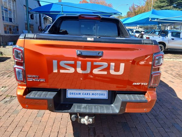 2023-Isuzu-D-Max-30-DDI-V-Cross-HR-Auto-Double-Cab image:4