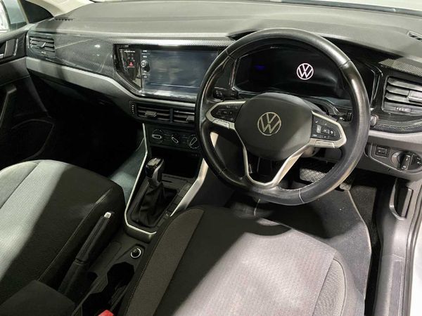 2025-Volkswagen-Polo-10-TSI-Life-Auto-DSG image:10