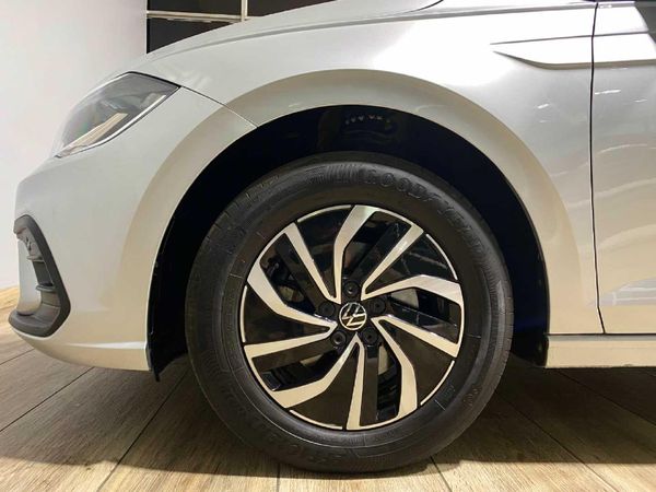 2025-Volkswagen-Polo-10-TSI-Life-Auto-DSG image:5