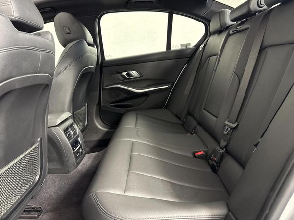 2019-BMW-3-Series-320d-Auto image:3