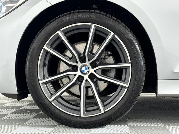2019-BMW-3-Series-320d-Auto image:4