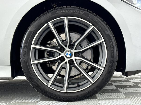 2019-BMW-3-Series-320d-Auto image:5