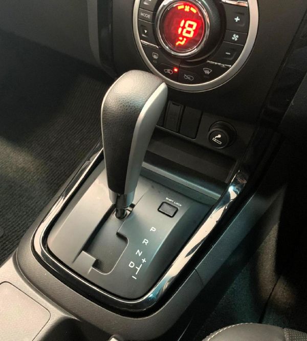 2021-Isuzu-D-Max-300-LX-Auto-Double-Cab image:10