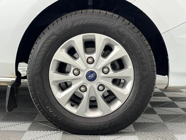 2021-Ford-Tourneo-Custom-LTD-22-TDCi-SWB-114kW image:5