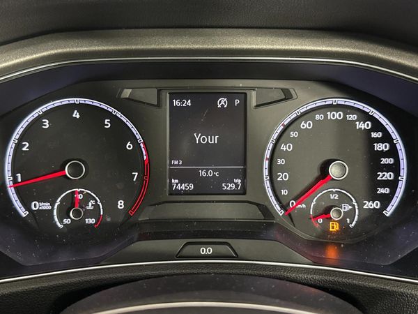 2022-Volkswagen-T-Roc-20-TSI-Design-4Mot-Auto image:2