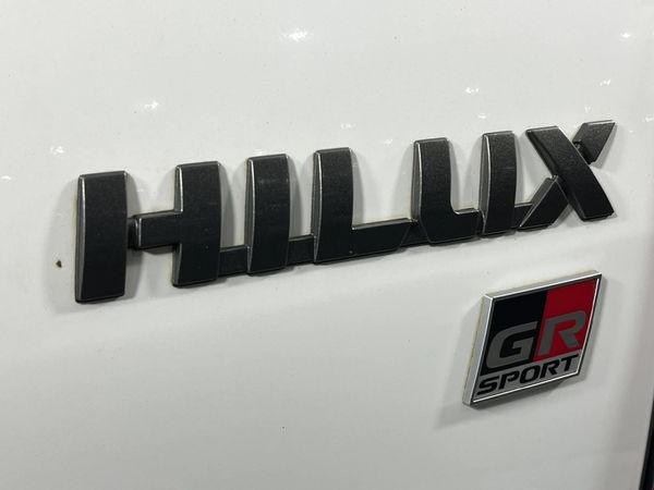 2019-Toyota-Hilux-28-GD-6-GR-S-4x4-Auto-Double-Cab image:8