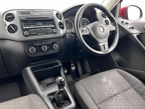 2014-Volkswagen-Tiguan-20-TDI-Bluemotion-Trend-Fun image:7