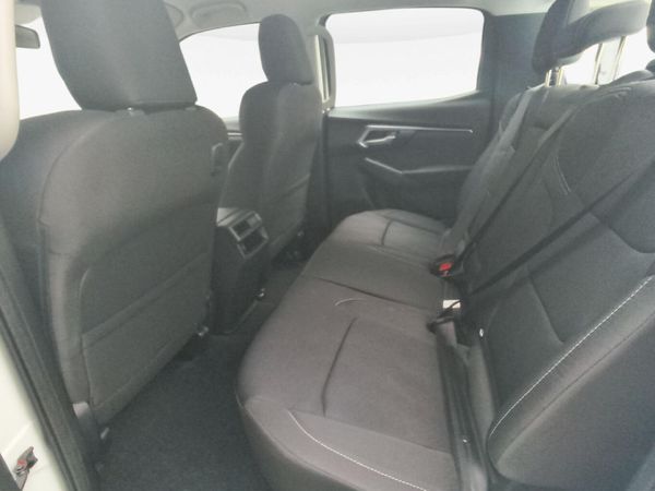 2026-Isuzu-D-Max-30-DDI-LS-4x4-Double-Cab image:13