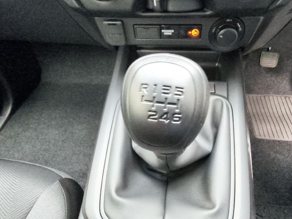 2026-Isuzu-D-Max-30-DDI-LS-4x4-Double-Cab image:15