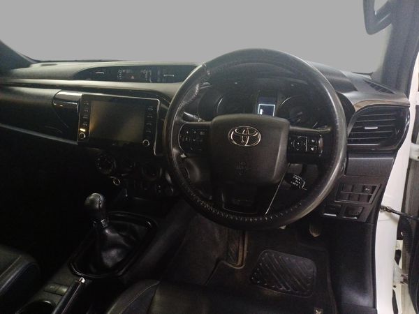 2022-Toyota-Hilux-28-GD-6-Raised-Body-Legend-Extended-Cab image:13