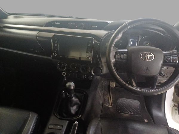 2022-Toyota-Hilux-28-GD-6-Raised-Body-Legend-Extended-Cab image:17