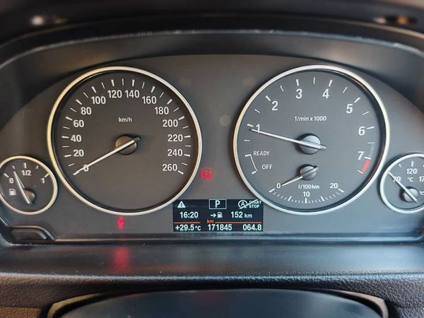 2015-BMW-3-Series-318i-Auto image:11