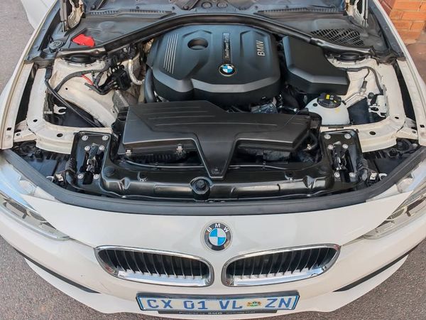 2015-BMW-3-Series-318i-Auto image:13