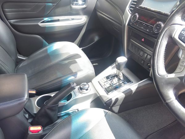 2023-Mitsubishi-Triton-24-Di-Dc-Xtreme-4x4-Auto-Double-Cab image:9