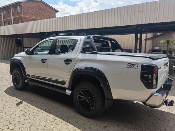 2023-Mitsubishi-Triton-24-Di-Dc-Xtreme-4x4-Auto-Double-Cab image:5
