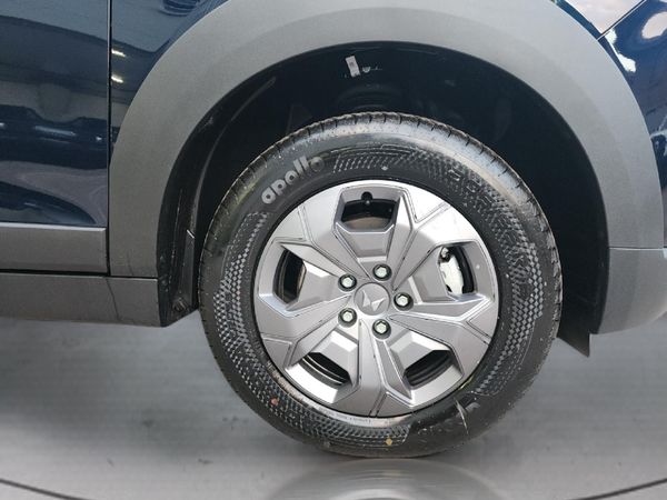 2026-Mahindra-XUV-3XO-12T-MX2 image:10
