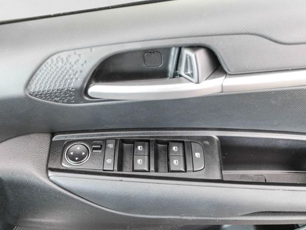 2026-Kia-Sonet-15-LS-Auto image:12