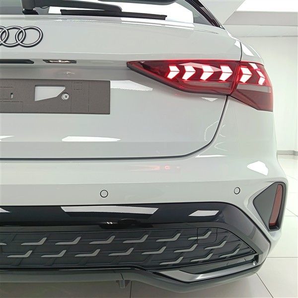 2026-Audi-A3-Sportback-35-TFSI-Auto image:9
