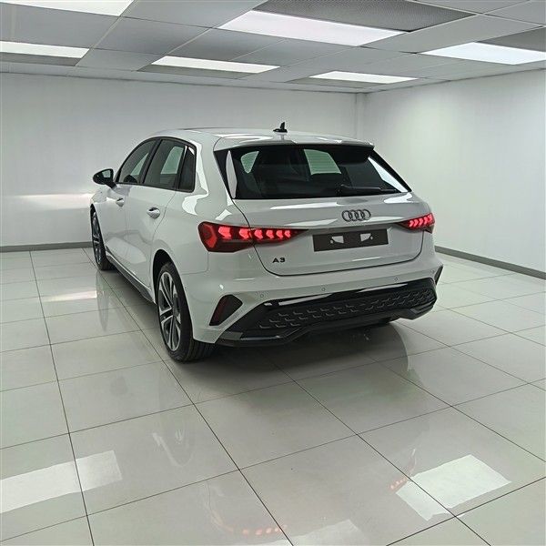 2026-Audi-A3-Sportback-35-TFSI-Auto image:4