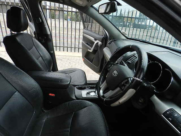 2012-Kia-Sorento-35-Auto image:10