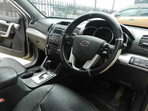 2012-Kia-Sorento-35-Auto image:13