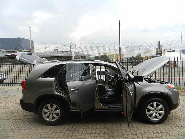 2012-Kia-Sorento-35-Auto image:15
