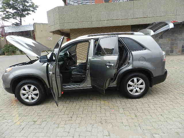 2012-Kia-Sorento-35-Auto image:16