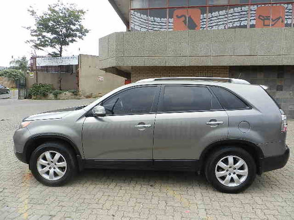 2012-Kia-Sorento-35-Auto image:7