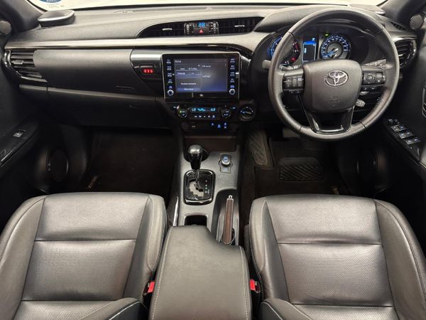 2025-Toyota-Hilux-28-GD-6-RB-Legend-RS-4x4-Double-Cab-Auto-mhev image:5