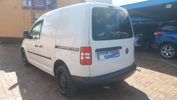 2014-Volkswagen-Caddy-16i-75kW-Panel-Van image:10