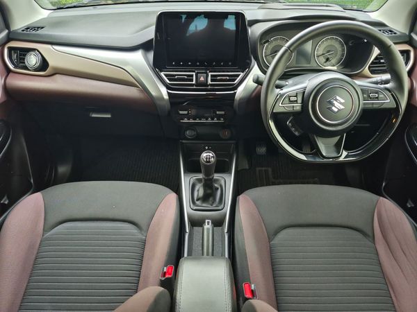 2025-Suzuki-Fronx-15-GLX image:5