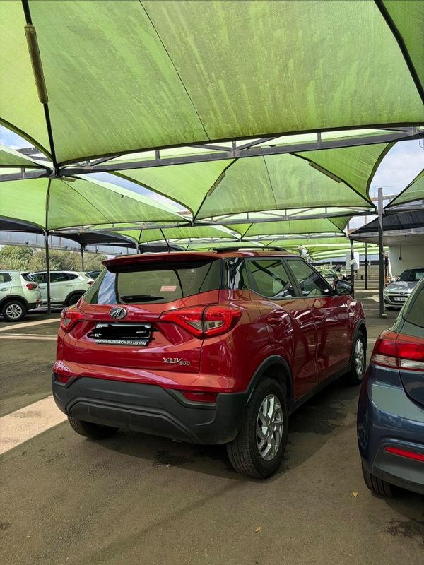 2022-Mahindra-XUV-300-12T-W6 image:2