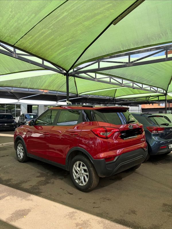 2022-Mahindra-XUV-300-12T-W6 image:3