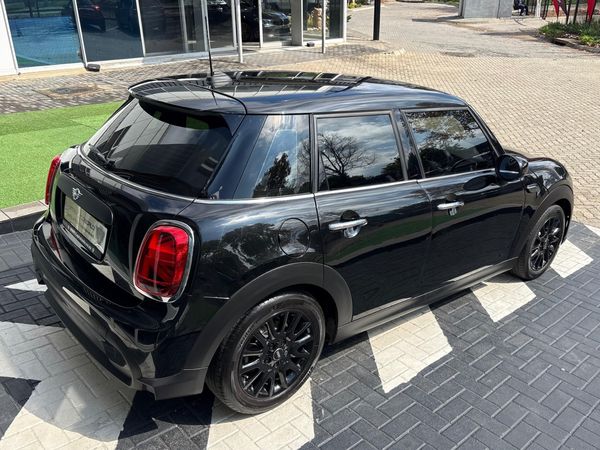 2023-MINI-Hatch-One-15T-5-dr-Auto image:2