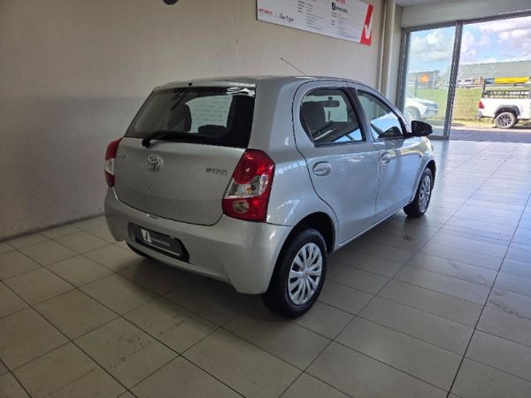 2019-Toyota-Etios-15-Xi-5-dr image:6