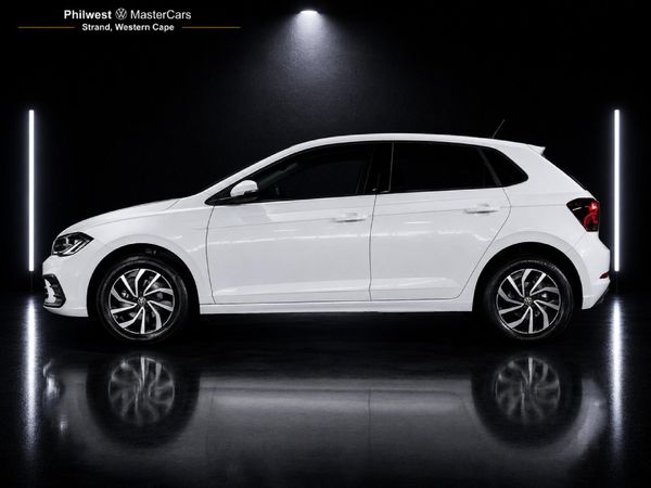 2025-Volkswagen-Polo-10-TSI-Life image:1