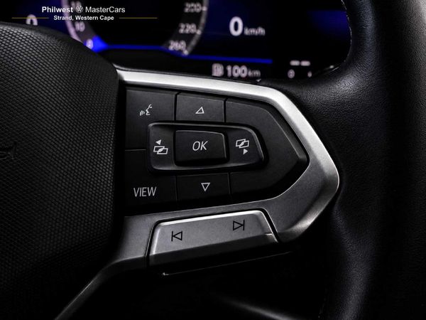 2025-Volkswagen-Polo-10-TSI-Life image:25